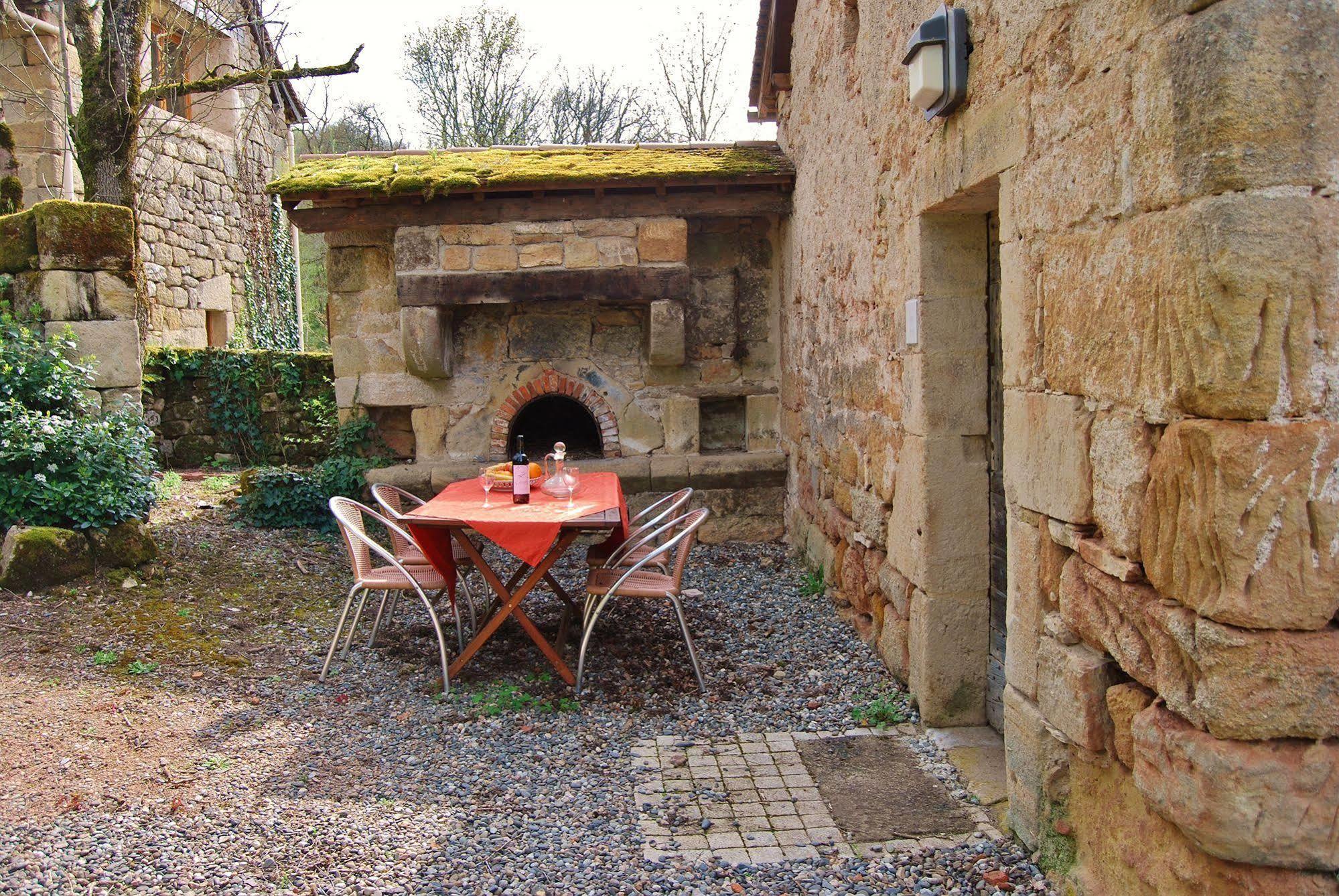 Hotel Restaurant Le Murier De Viels - Grand Figeac Causse-et-Diege エクステリア 写真