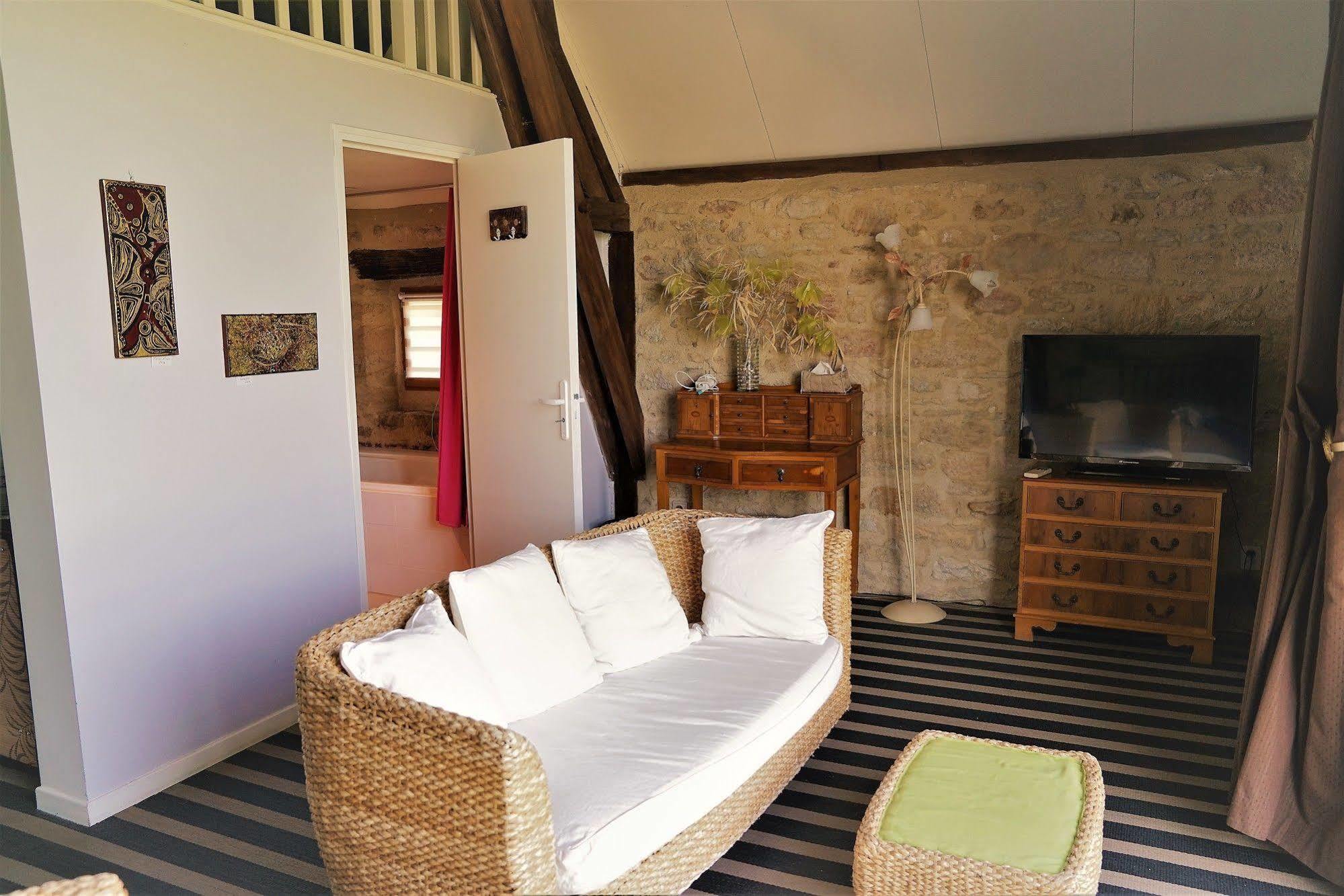 Hotel Restaurant Le Murier De Viels - Grand Figeac Causse-et-Diege エクステリア 写真